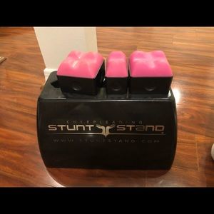 Stunt stand